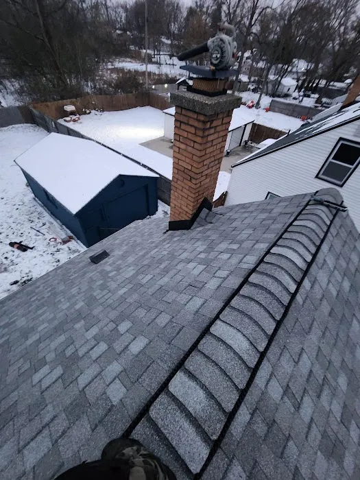 Plymouth Roofing & Siding Picture 2