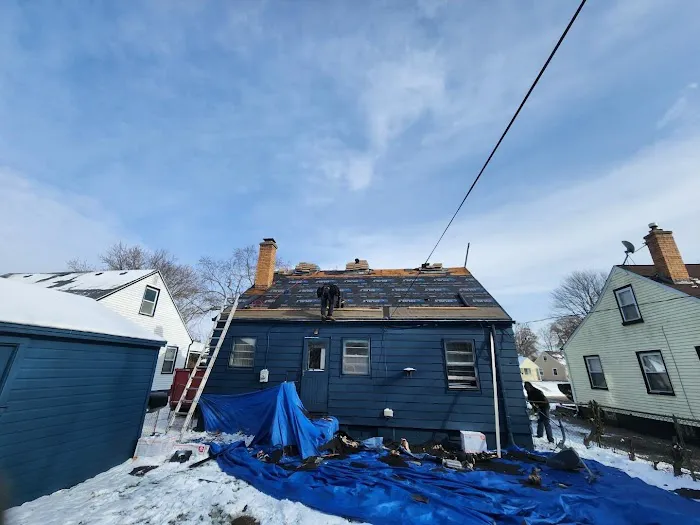 Plymouth Roofing & Siding Picture 6