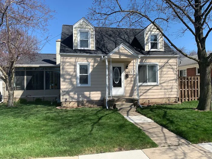 Home Exteriors of Michigan Picture 5