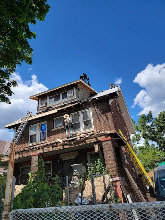 Ramos Roofing and siding Picture 3