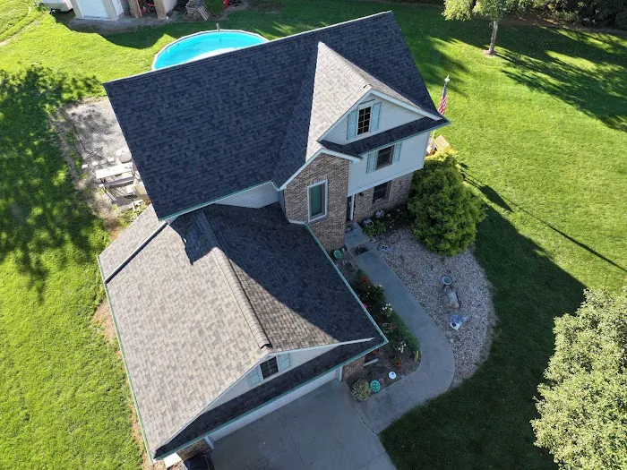 Schmucker Roofing Picture 9