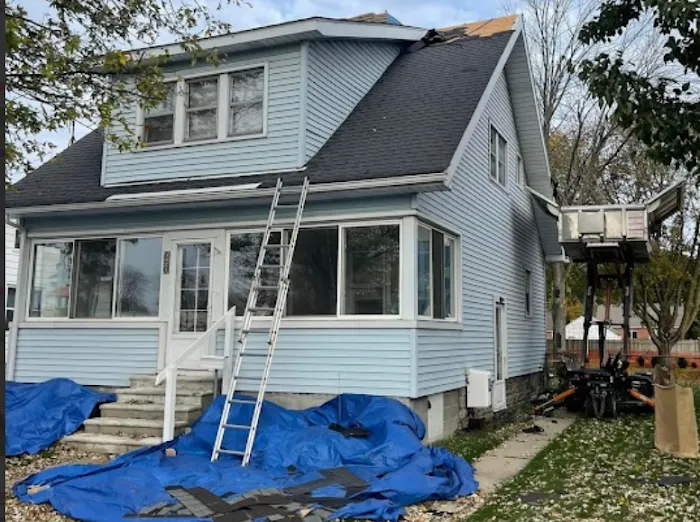 Detroit Roofers Picture 1