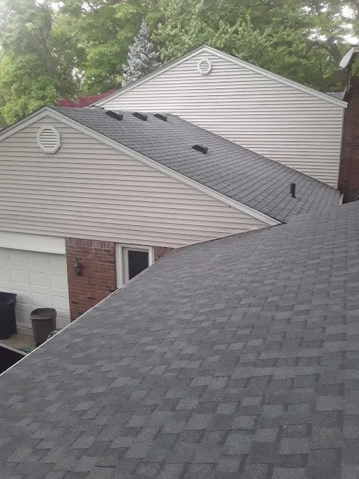 R&R Roofing/Renovations LLC Picture 2