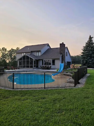 KM Roofing & Exteriors Picture 2