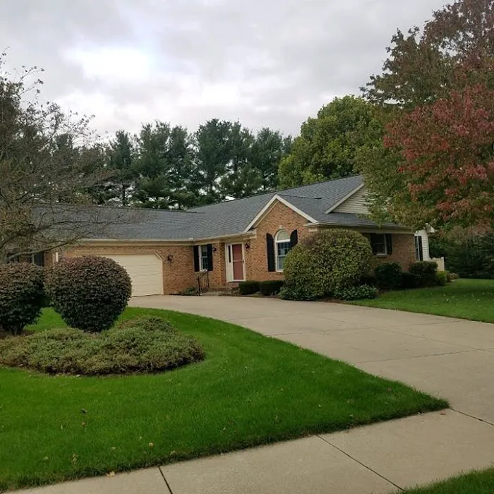 KM Roofing & Exteriors Picture 9