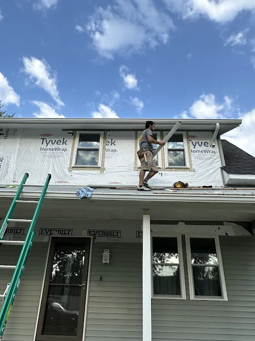 Currie Roofing Siding & Insulation Picture 10