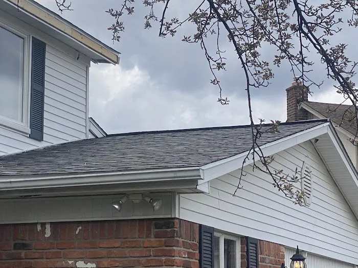 JW Roofing and Construction, LLC Picture 9