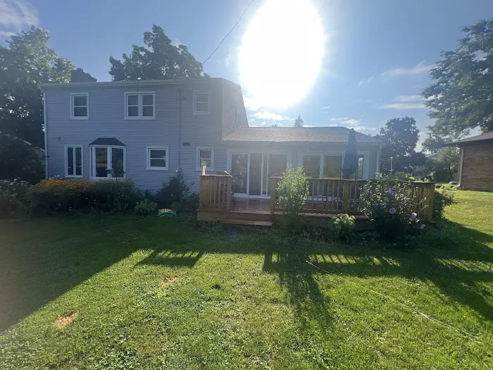 Exteriors of Lansing Inc Picture 6