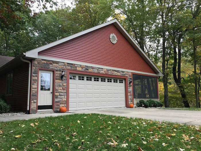 Brunette Home Improvement Picture 4