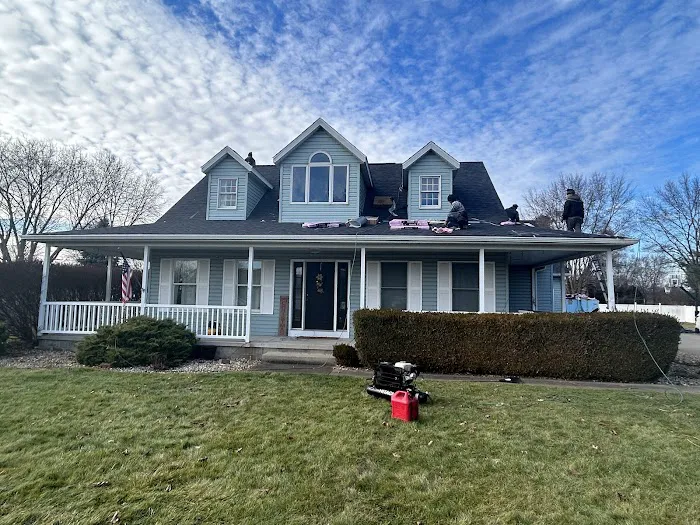 Pinnacle Roofing & Construction LLC Picture 2