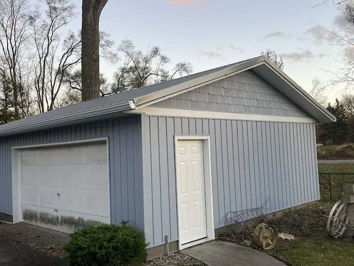 Maple City Roofing Picture 2