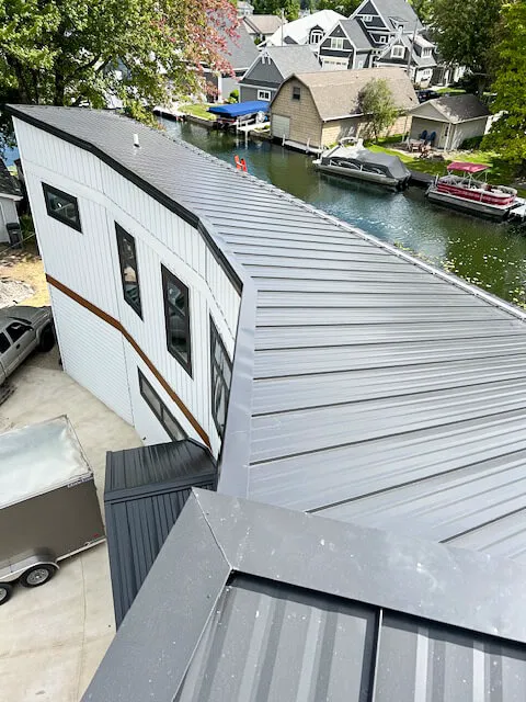 Maple City Roofing Picture 1