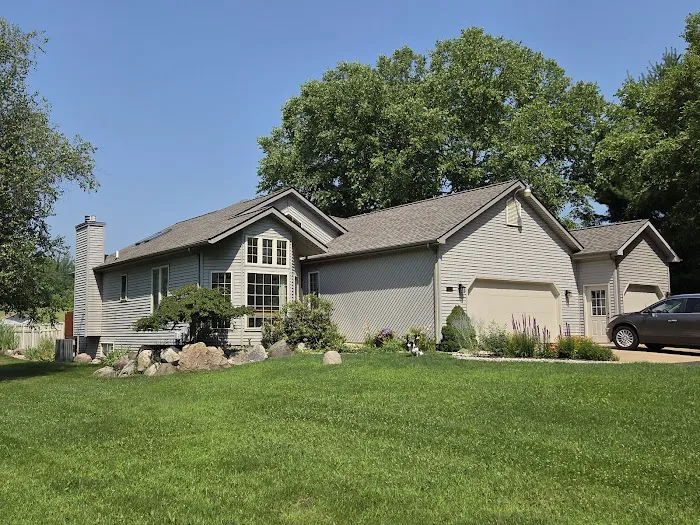 Lyster Exteriors Picture 1