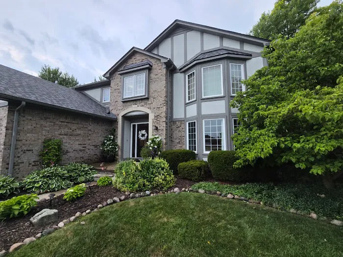 Mills Siding and Roofing Picture 2