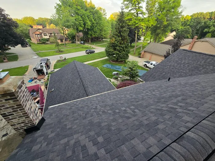 Mills Siding and Roofing Picture 3