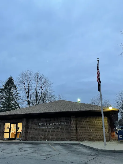 Topps Roofing and Construction Picture 1