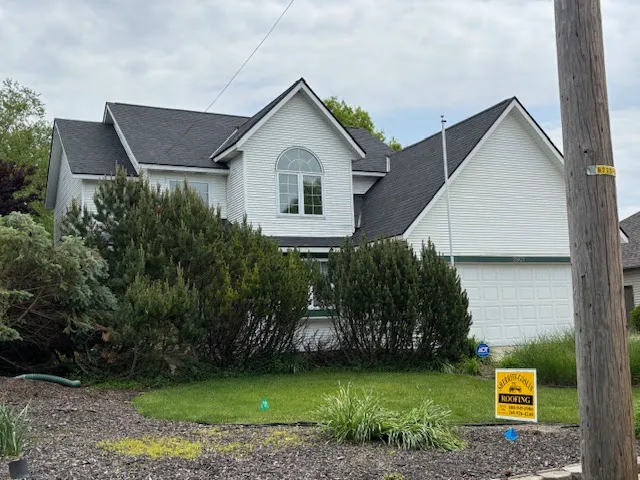 Sherriff Goslin Roofing: Benton Harbor Picture 1