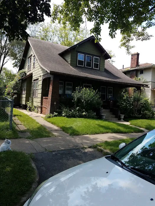 Bob Molnar & Sons' Roofing Picture 2