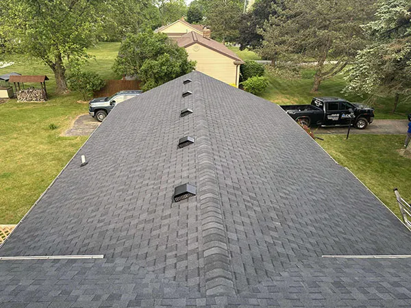 Ideal Roofing LLC Picture 1