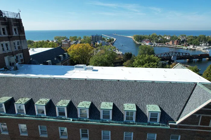 Squids Roofing Inc Picture 2