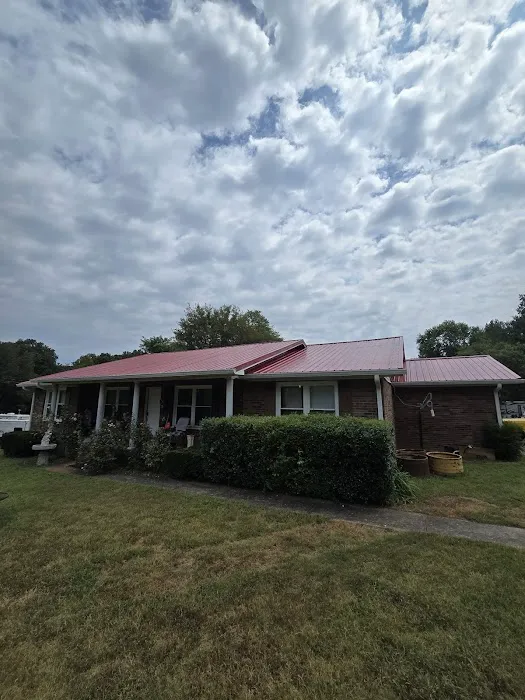 SRT ROOFS, LLC Picture 4