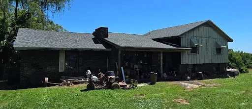 SRT ROOFS, LLC Picture 10