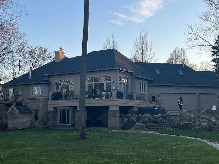 Bella's Roofing Picture 6