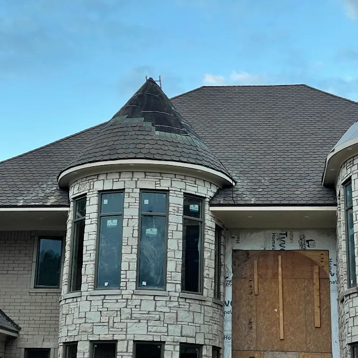 Bella's Roofing Picture 9