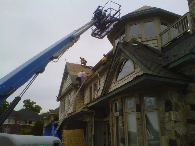 On the Level Roofing & Siding Picture 4
