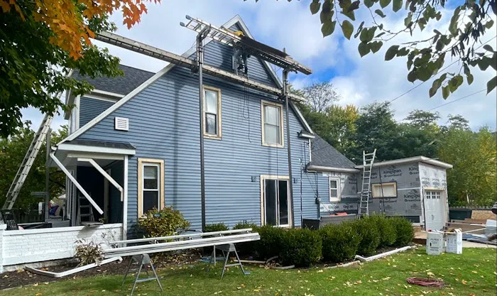 Veenkamp Roofing and Siding Picture 1