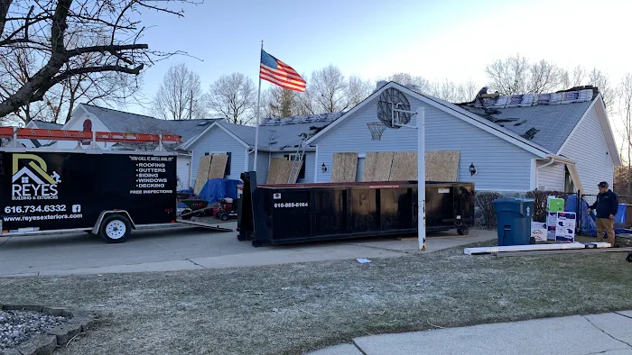 Reyes Building & Exteriors Picture 6