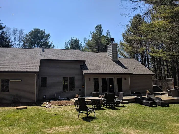 Lake Michigan Construction & Roofing Picture 1