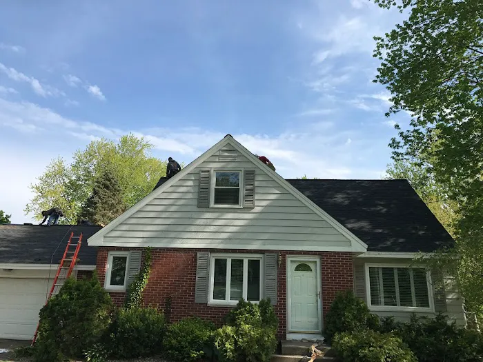 Lake Michigan Construction & Roofing Picture 8