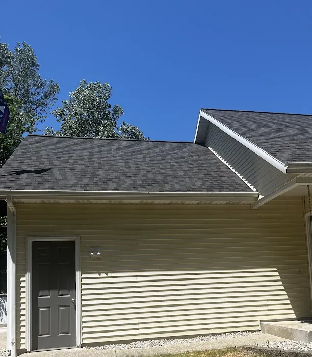 Lake Michigan Construction & Roofing Picture 9