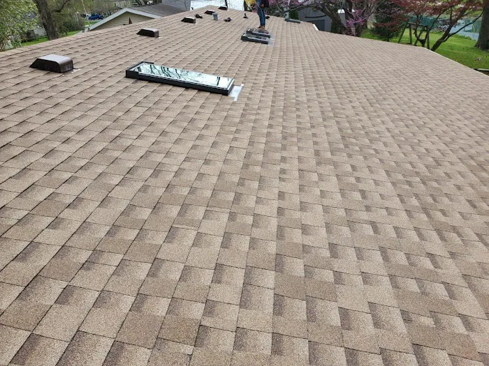 Loy-Quinn Roofing Picture 3