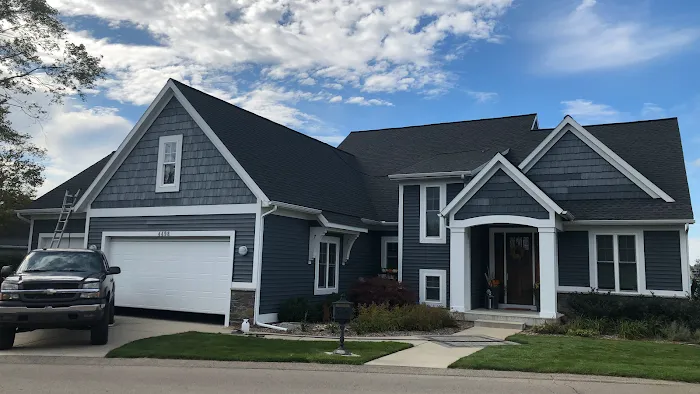 Mitten Exteriors Picture 7