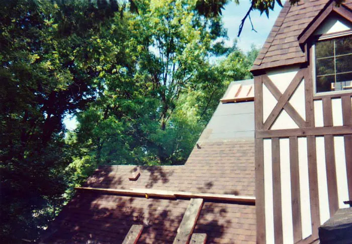 Kevin's Roofing of Valparaiso Picture 5