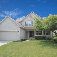 Universal Roofing & Exteriors ico