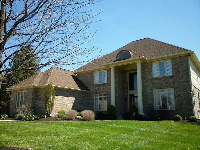 Universal Roofing & Exteriors Picture 5