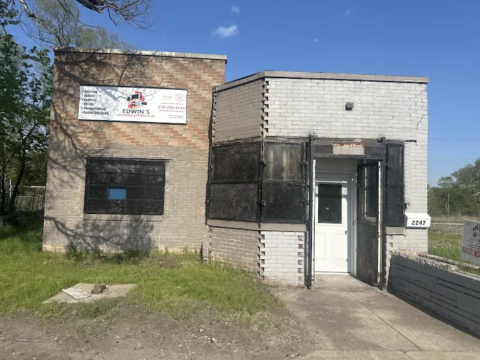 Edwin's Roofing and Gutters PLLC Picture 2