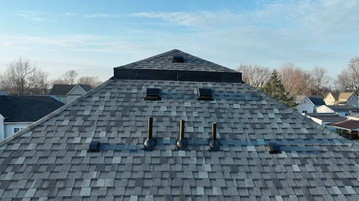 Blend N Roofing Picture 1