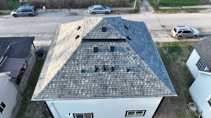 Blend N Roofing Picture 4