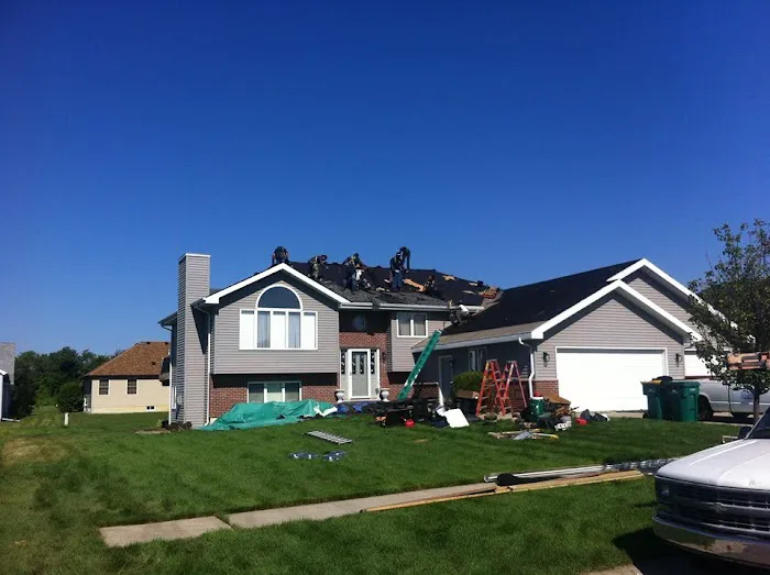 J & J Roofing and Remodeling, LLC Picture 1