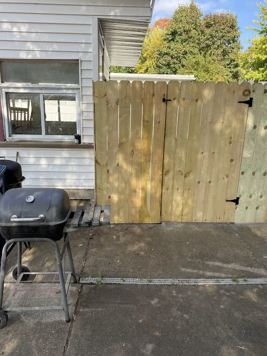 Snyder & Sons Exterior Picture 10