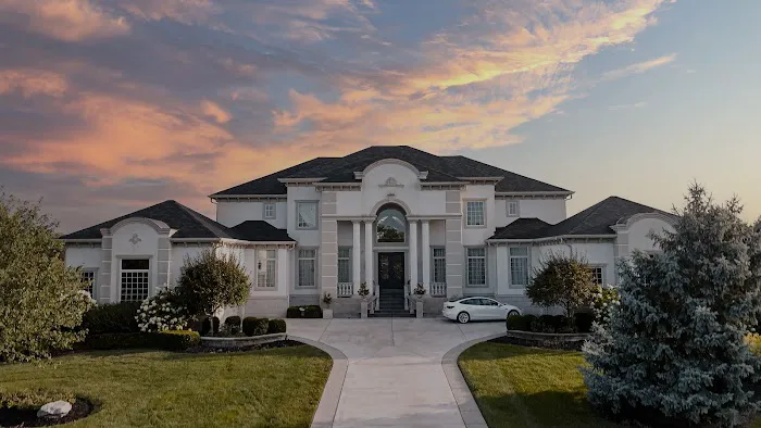 Locke & Ladder Picture 3