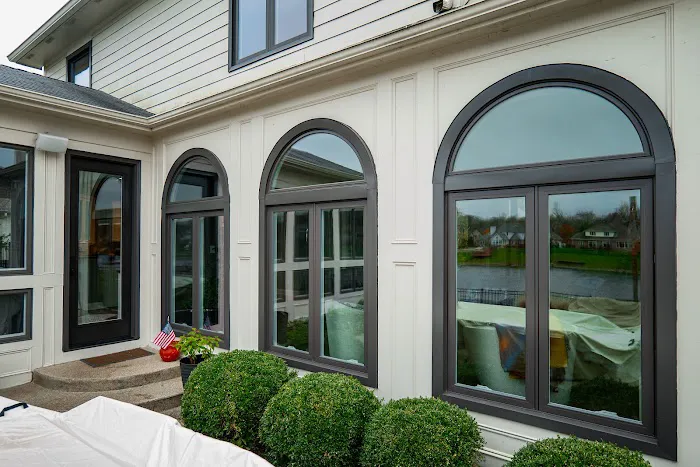 Locke & Ladder Picture 4