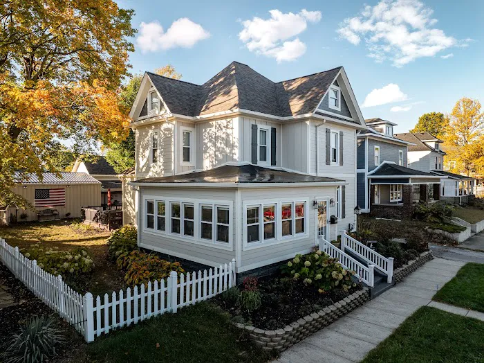 Locke & Ladder Picture 7