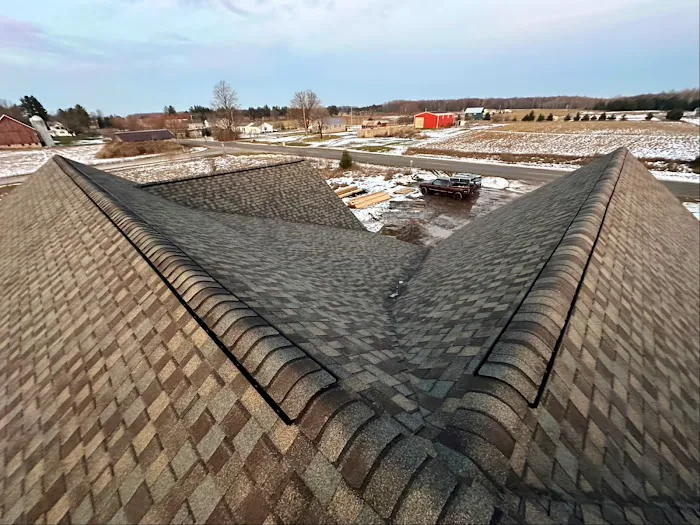 Loon Roofing & Construction Picture 1