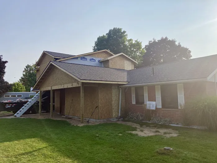 Big Top Roofing, Siding, and Dumpster Rental Picture 1