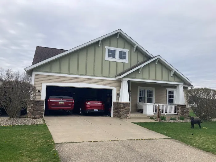 Veenkamp Roofing and Siding Picture 1